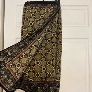 Sag Harbor Black and Olive Green Patterned Maxi Skirt
